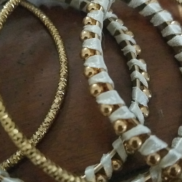 Bangle bracelets - Picture 3 of 3